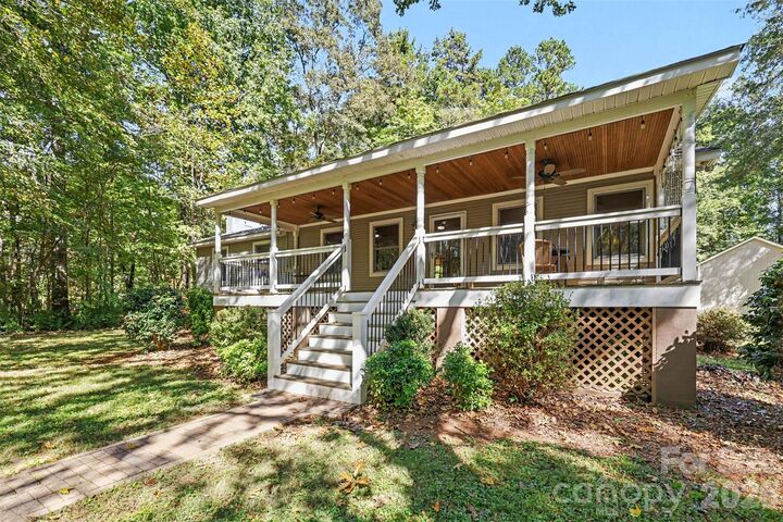 Property Photo: 7605 Hedrick Circle NC 28078