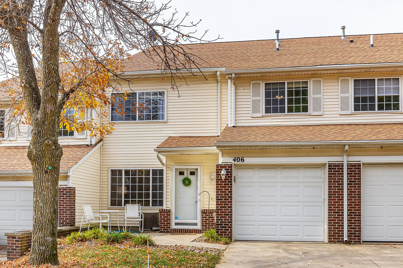Property Photo:  3701 Brook Ridge Court 406  IA 50317 
