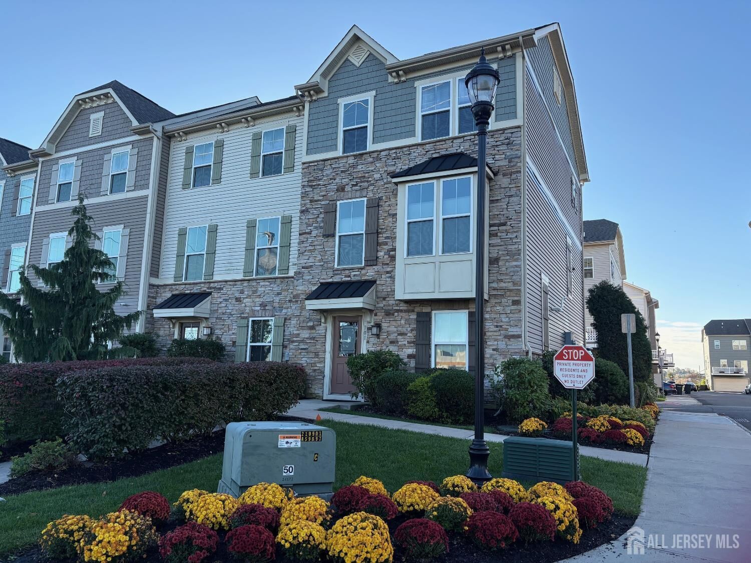 Property Photo:  101 Bayside Court  NJ 08879 