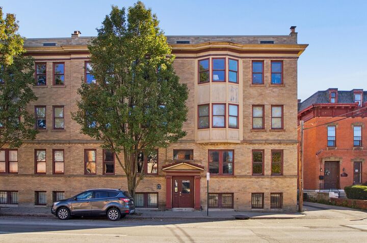 Property Photo: 102 Hamilton Avenue OH 43203