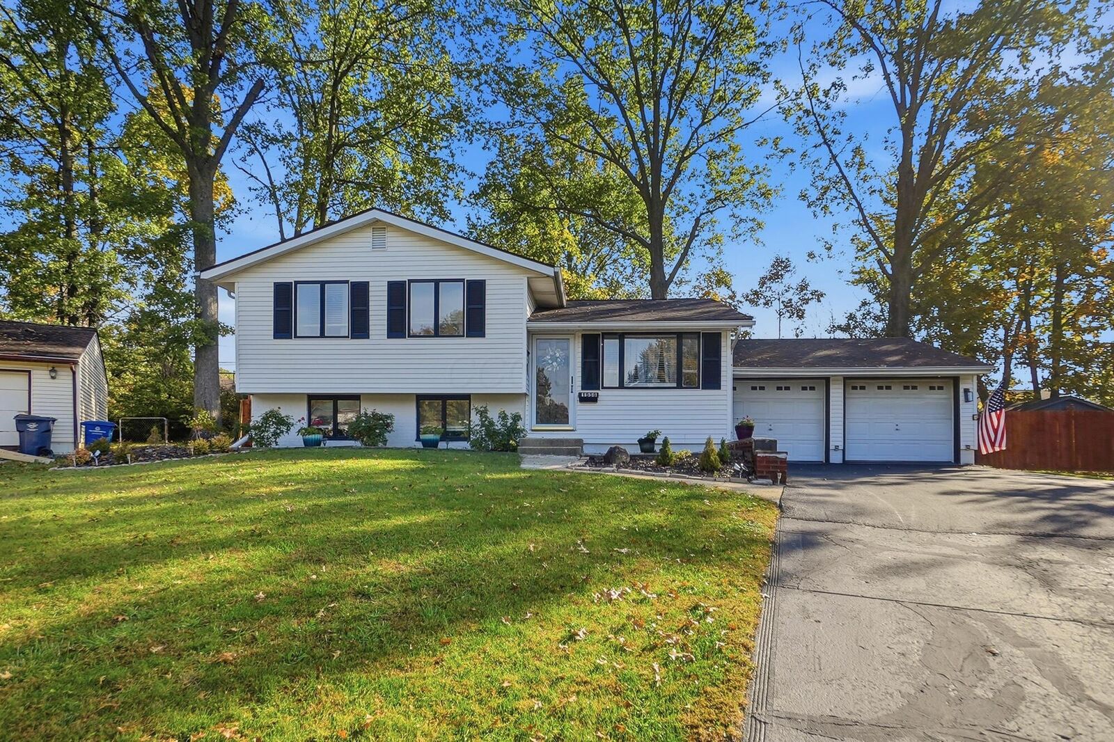 Property Photo: 1556 Lexdale Court OH 43068