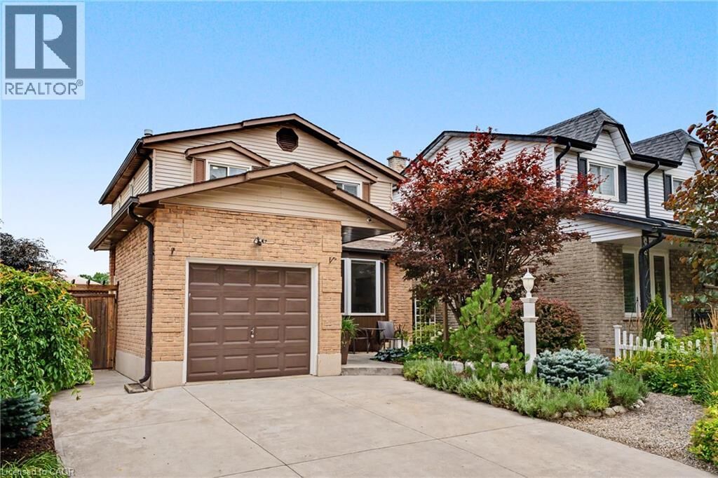 Property Photo:  103 Glenashton Drive  ON L8G 4E6 