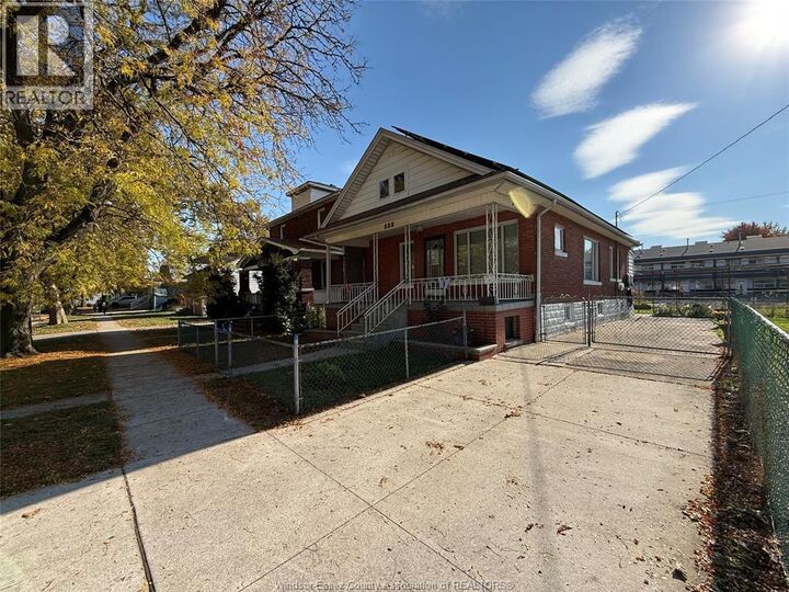 Property Photo:  539 Brock St  ON N9C 2T1 