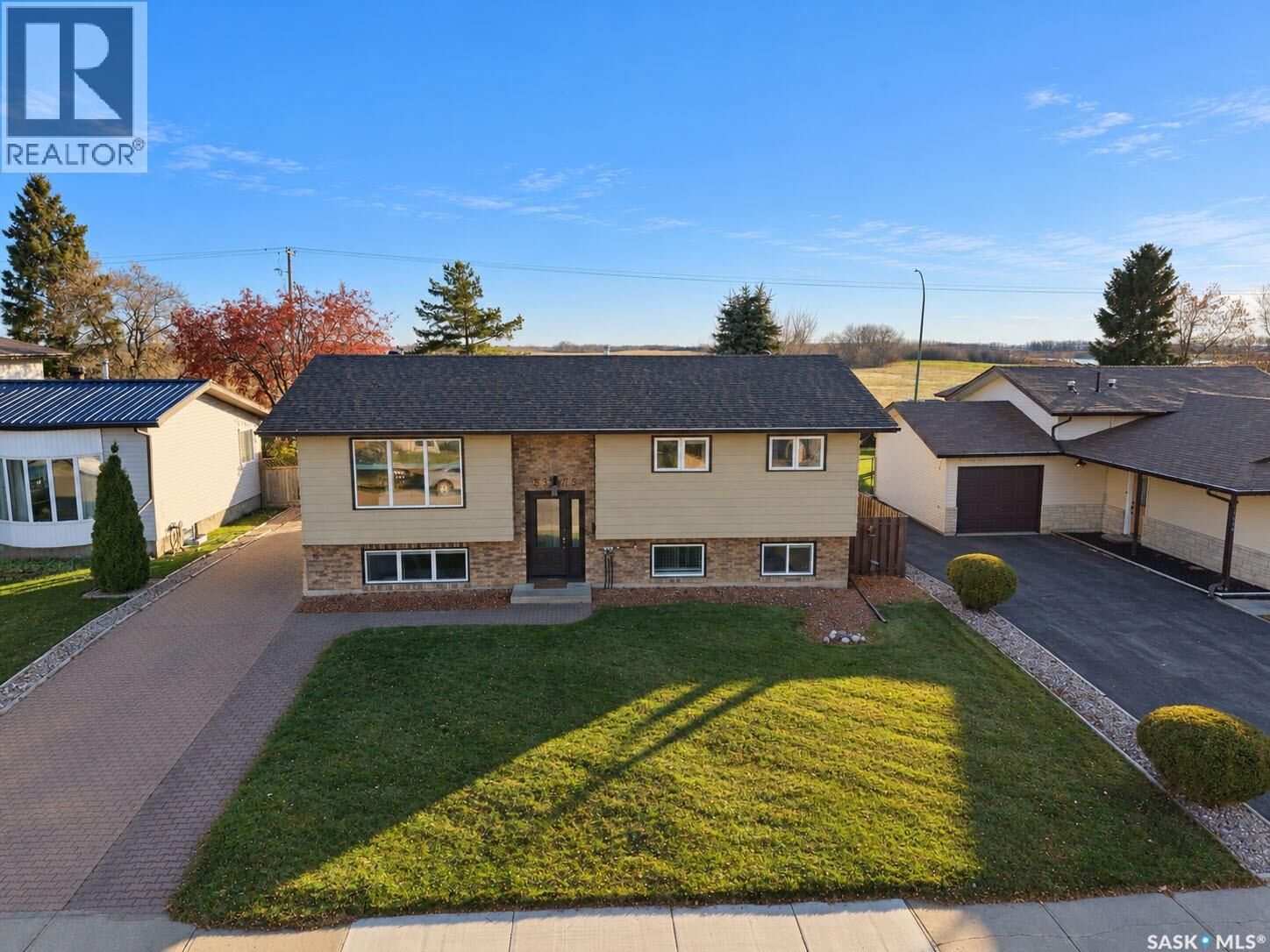 Property Photo:  3375 Dent Crescent  SK S6V 7H1 