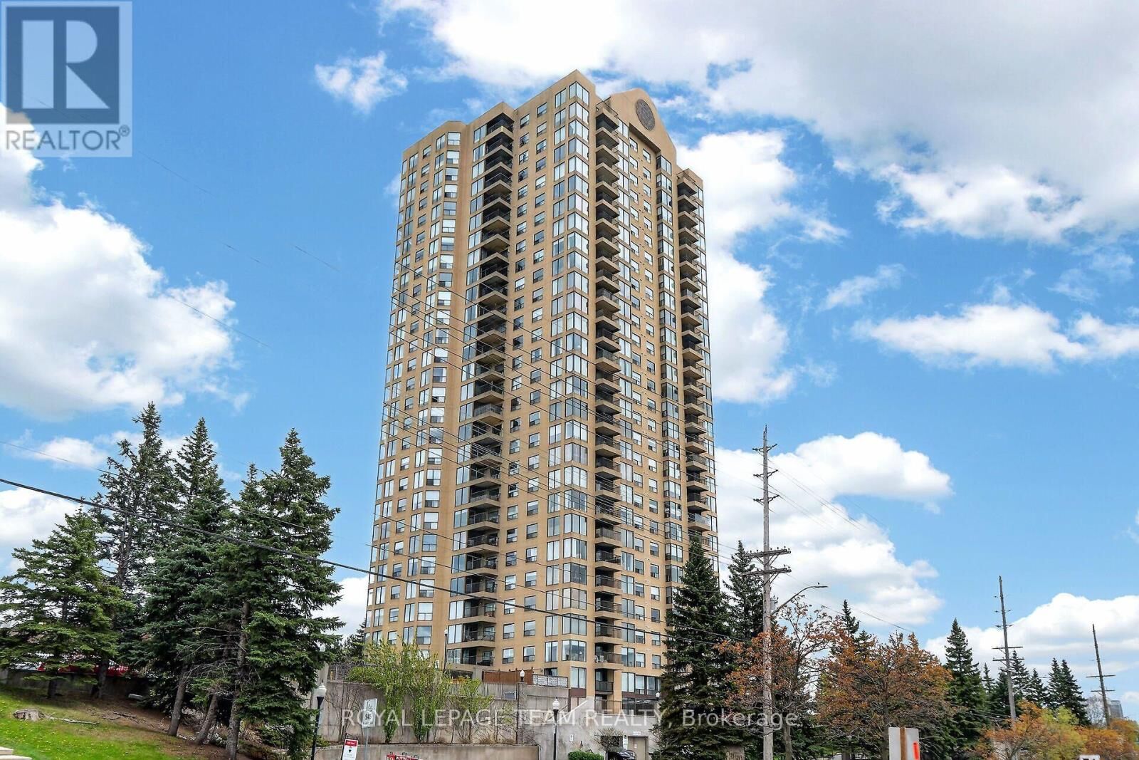 Property Photo:  545 St Laurent Boulevard 104  ON K1K 4H9 