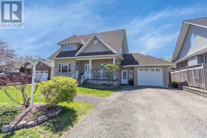 Property Photo: 53 Laura St ON P6C 2G5