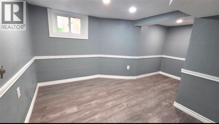 Property Photo:  580 Bruce Avenue Lower  ON N9A 4W9 