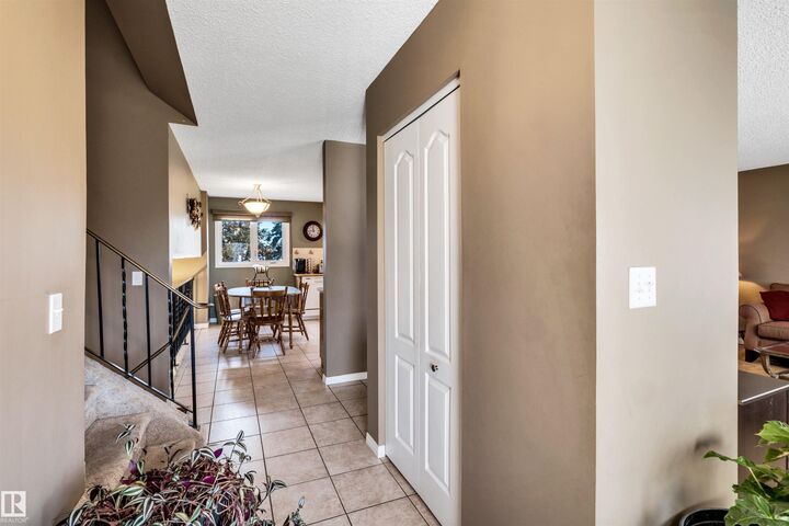 Property Photo:  10004 95 Avenue  AB T8R 1G4 