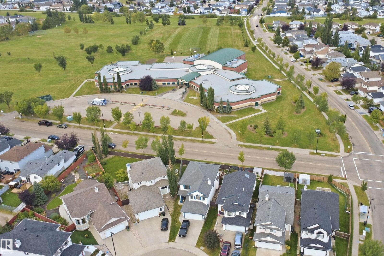Property Photo: 2122 37 Avenue NW AB T6T 1S2