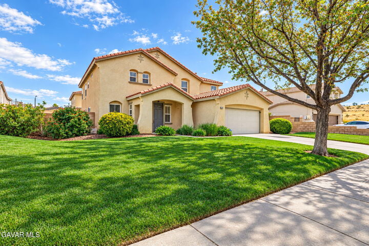 Property Photo:  42210 Marbella Street  CA 93536 