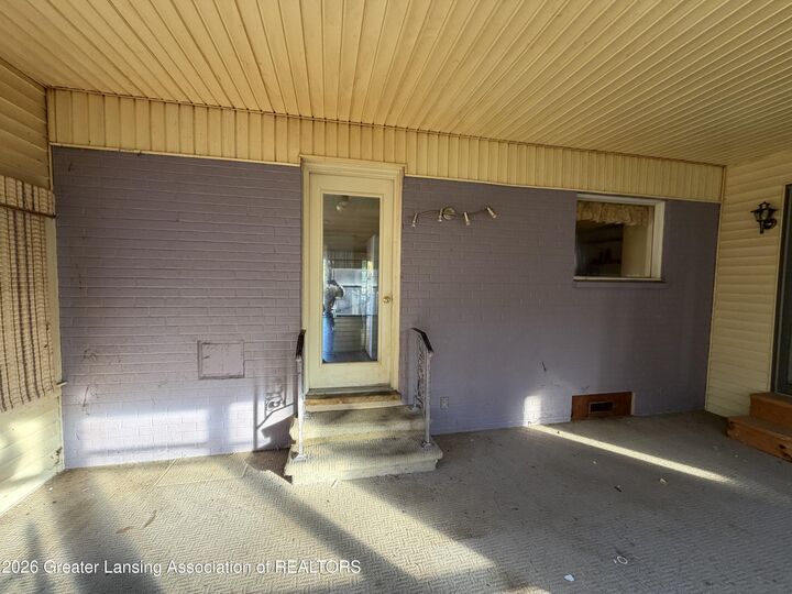 Property Photo:  1527 N Hayford Avenue  MI 48912 