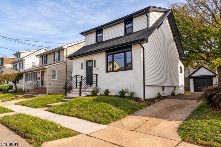 Property Photo:  721 Bailey Ave  NJ 07208 