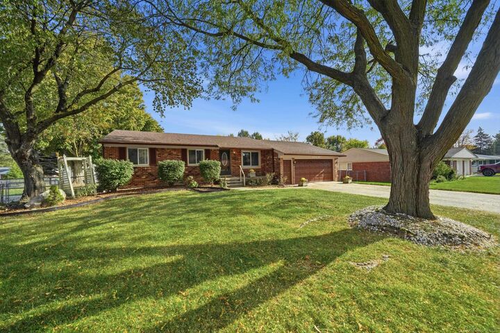 Property Photo:  45430 Abington Circle  MI 48042 