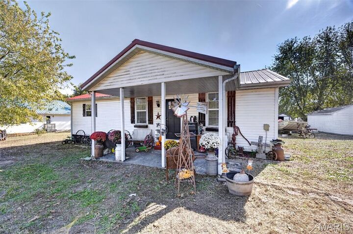 Property Photo:  305 Greentown Road  MO 65622 