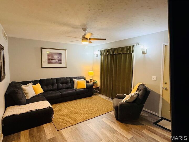 Property Photo: 2306 Valleyview Drive IL 62002