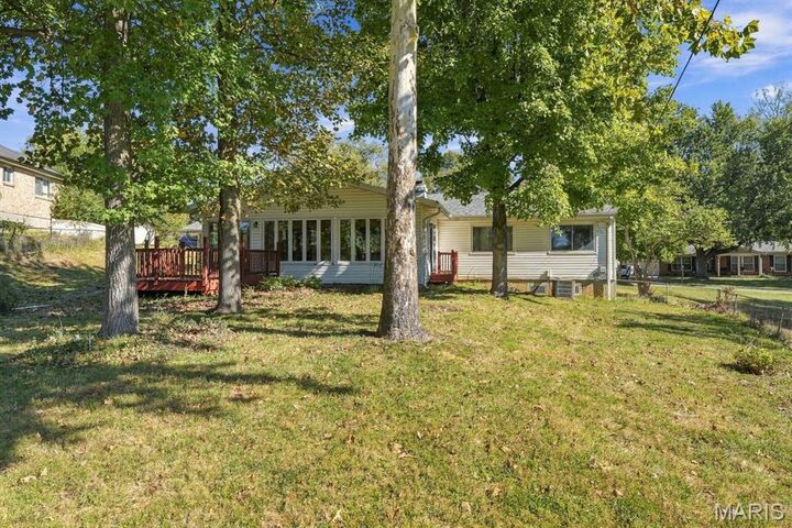 Property Photo:  1617 Redbluff Court  MO 63146 