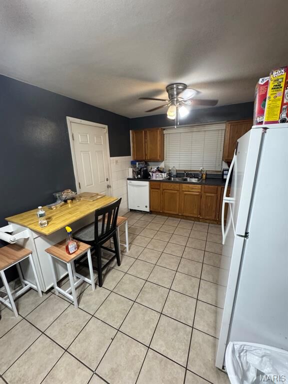 Property Photo: 528 Ames Place MO 63135