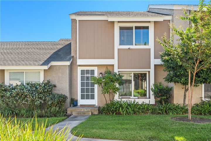 Property Photo: 52 Briarwood CA 92604
