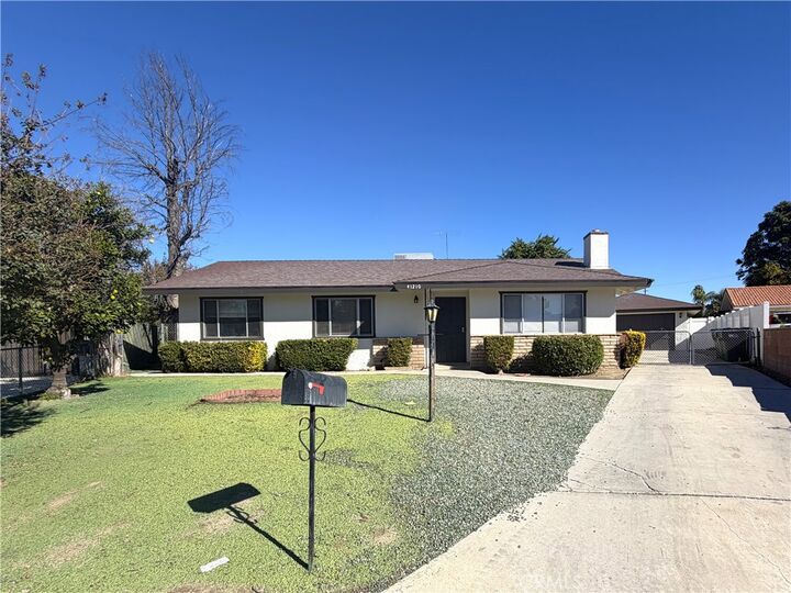 Property Photo:  41210 Jamaica Lane  CA 92544 