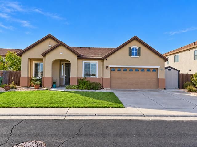 Property Photo:  1729 Bottlebrush Circle  CA 95747 