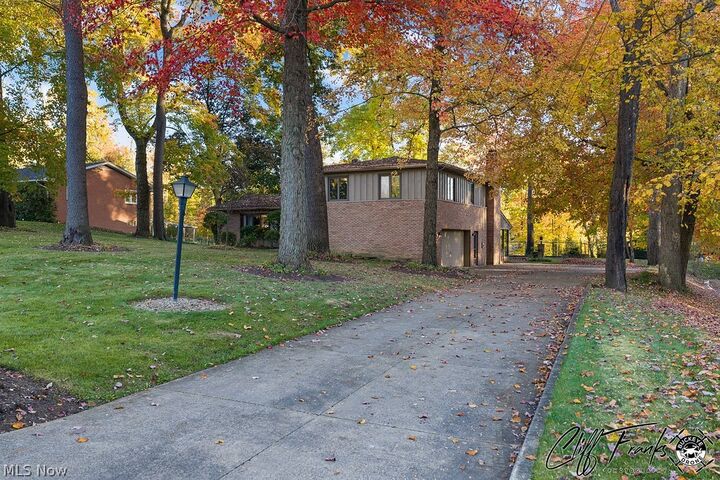 Property Photo:  2958 Sherbrook Drive  OH 44685 