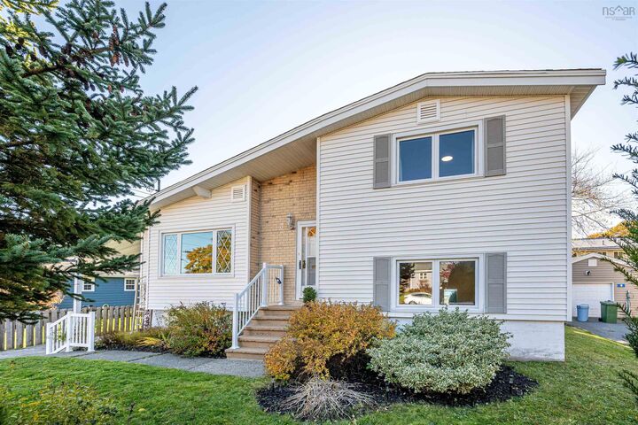 Property Photo:  3 Leaman Drive  NS B3A 2K4 
