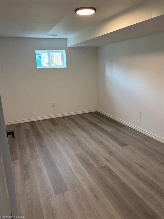 Property Photo:  16 Maple Crescent 2  ON N3L 3R4 