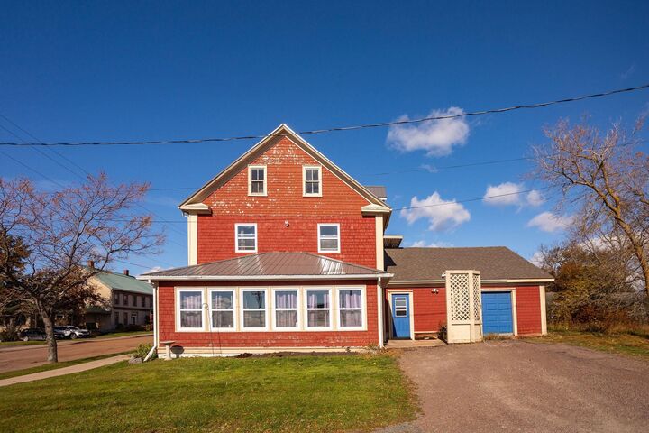 Property Photo:  4 Kent Street  PE C0A 1L0 