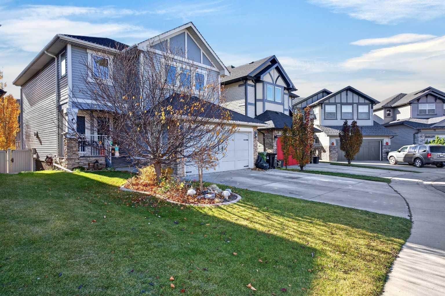Property Photo:  322 Kingsbury View SE  AB T4A 0E7 