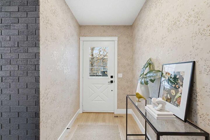Property Photo:  28 Berwick Crescent NW 52  AB T3K 1Y7 