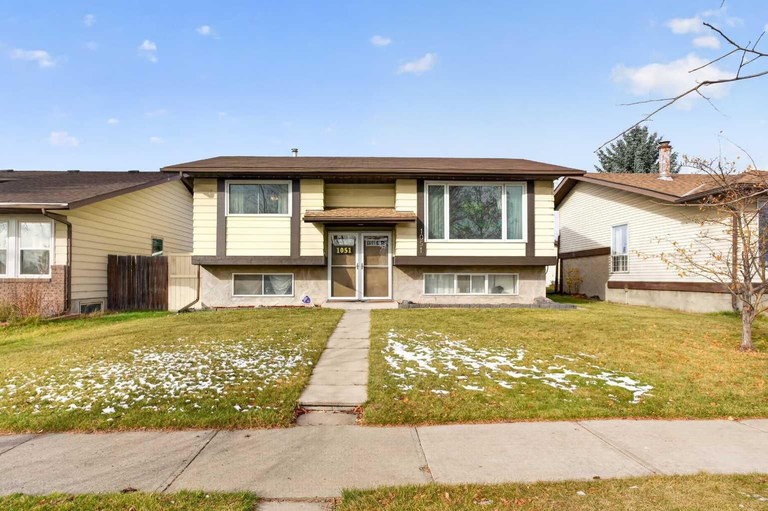 Property Photo: 1051 Abbeydale Drive NE AB T2A 6H4