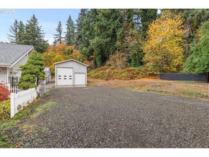 Property Photo:  108 NW 56th Cir  WA 98663 