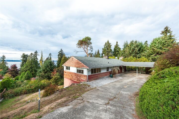 Property Photo:  2714 SW 164th Place  WA 98166 