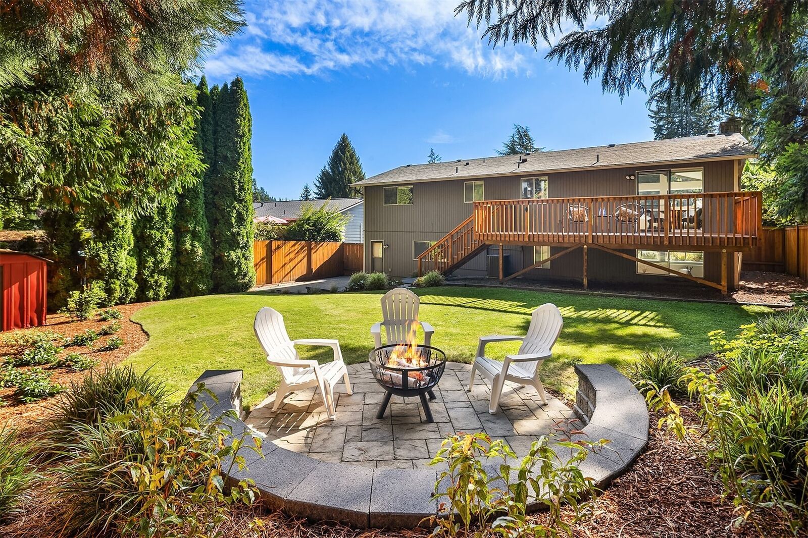 Property Photo:  3008 NE 201st Place  WA 98155 