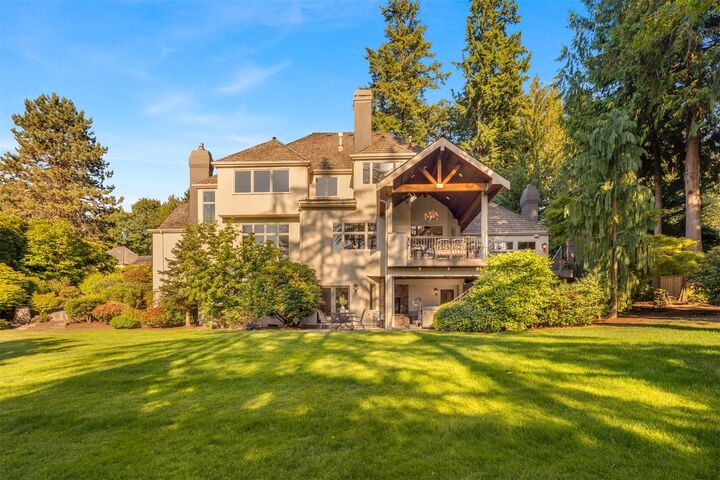 Property Photo:  6351  163rd Place SE  WA 98006 