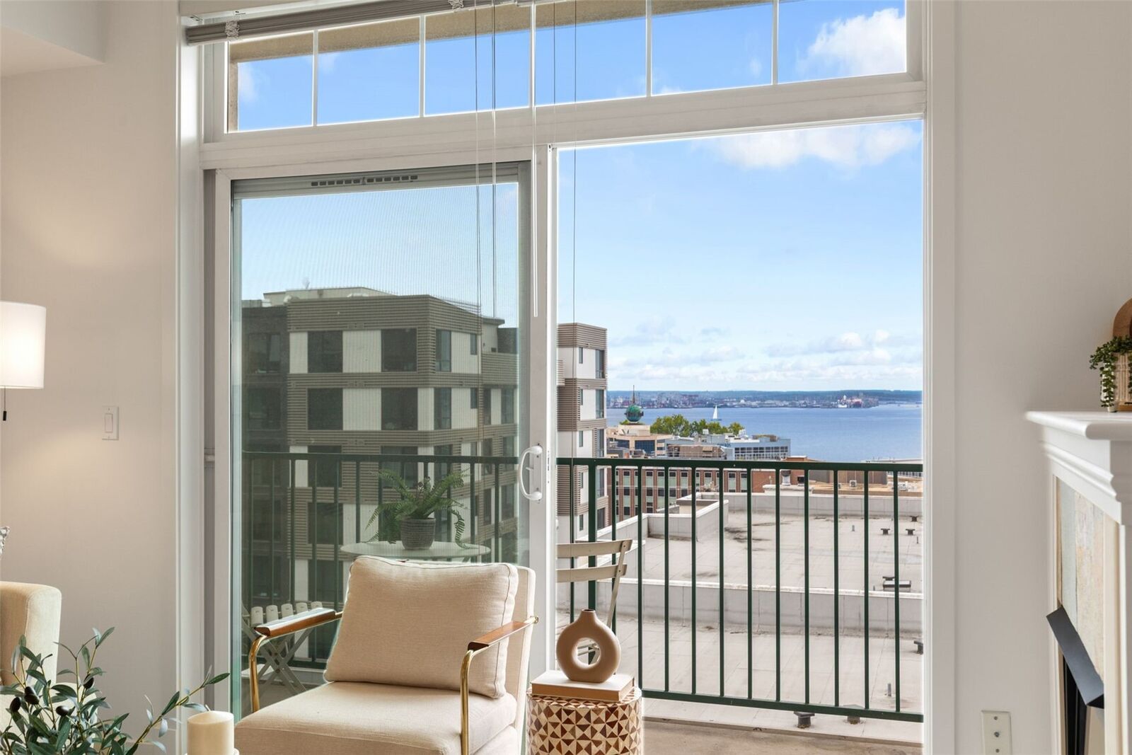 Property Photo: 530 4th Avenue W 508 WA 98119