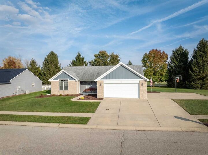 Property Photo:  806 Willow Dr  IN 47330 