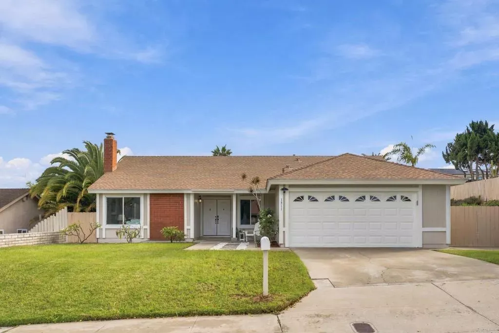 Property Photo:  1311 Walnutview Drive  CA 92024 