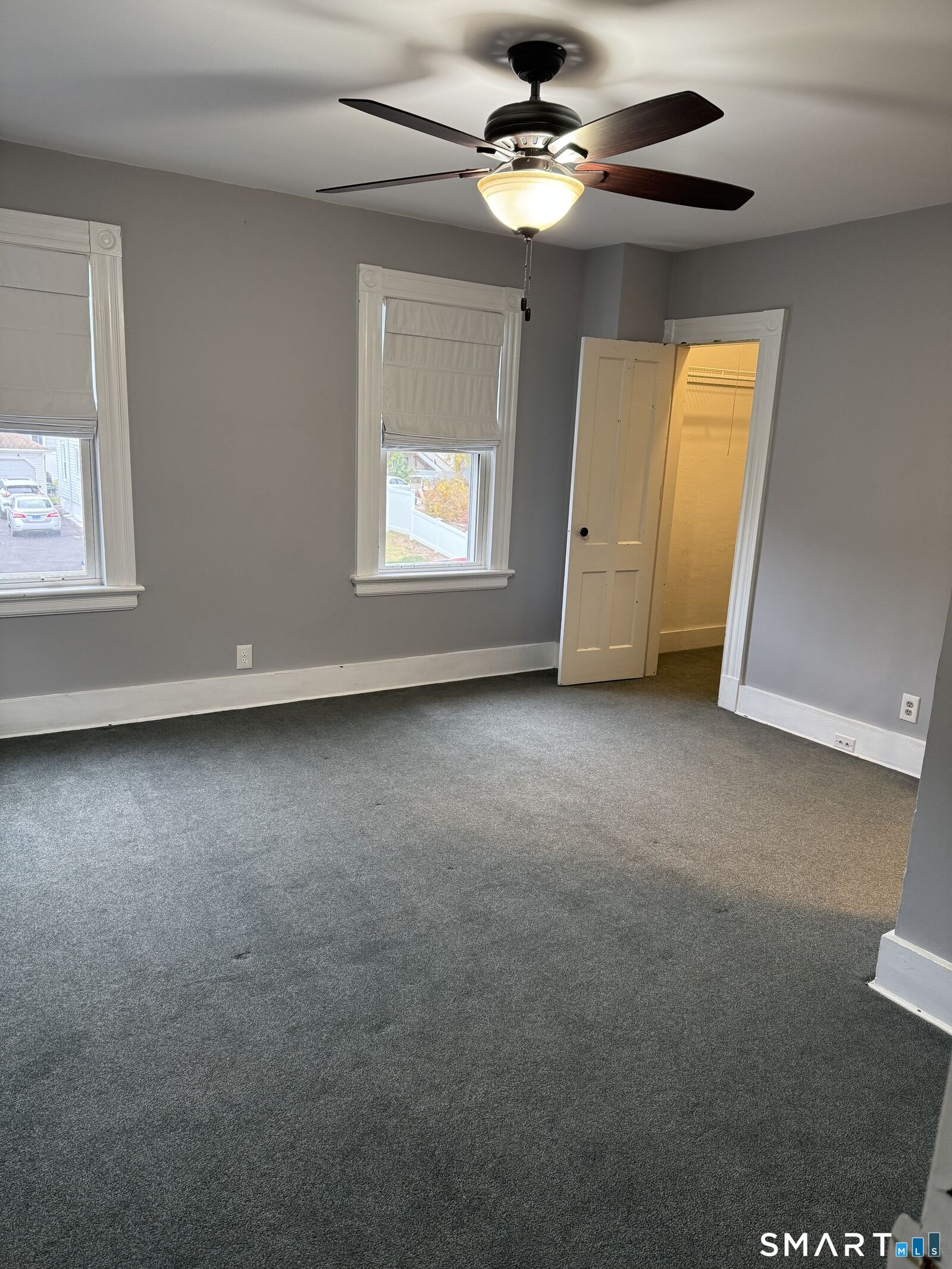 Property Photo:  