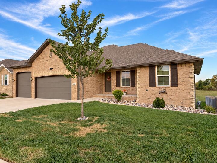 Property Photo: 1938 S Lullwood Avenue MO 65802