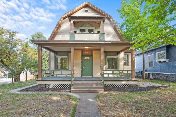 Property Photo:  1130 W 11th Ave  WA 99204 