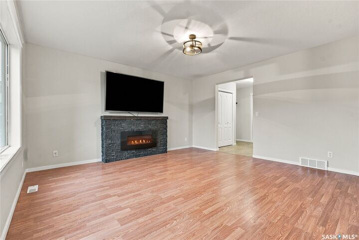 Property Photo:  3158 37th Street W  SK S7L 7C8 
