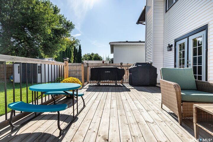 Property Photo: 343 Armstrong Way SK S7N 3N1