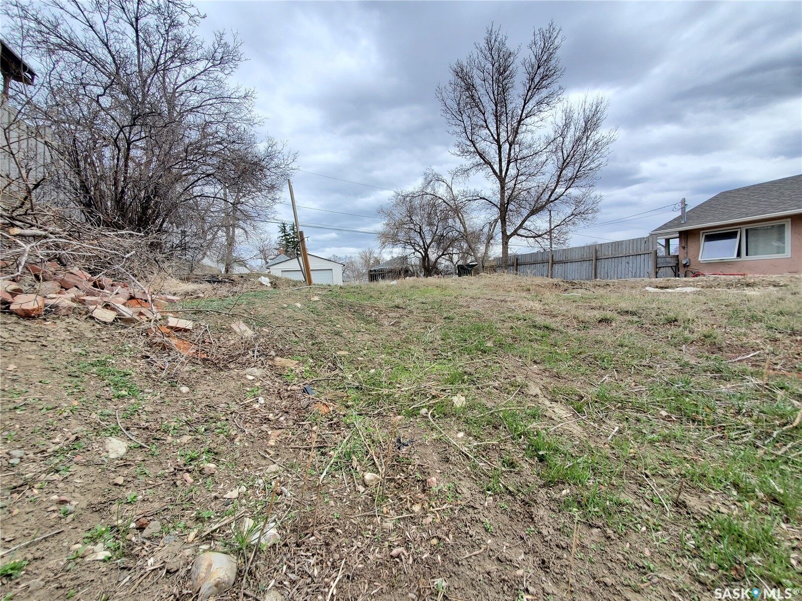 Property Photo: 311 10th Avenue NW SK S9H 1B7