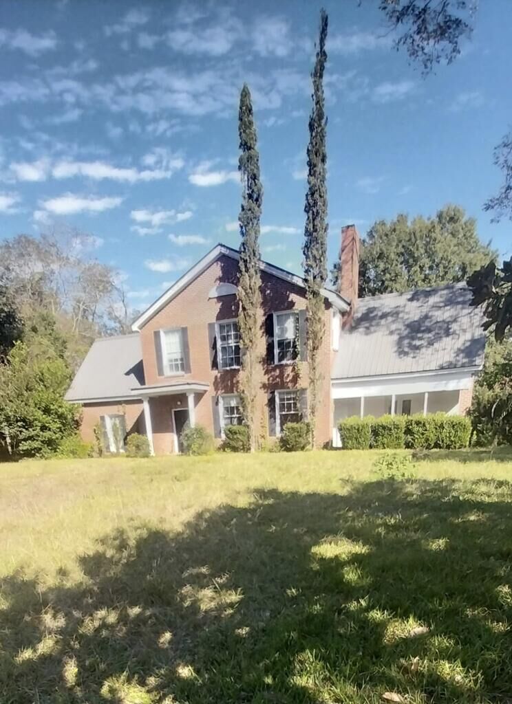 Property Photo: 82 S Midway Street AL 36016