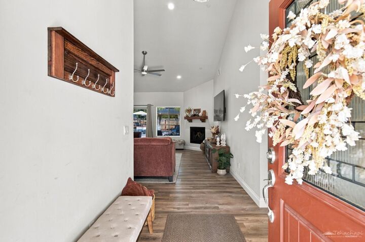 Property Photo:  29981 Caddy Lane  CA 93561 