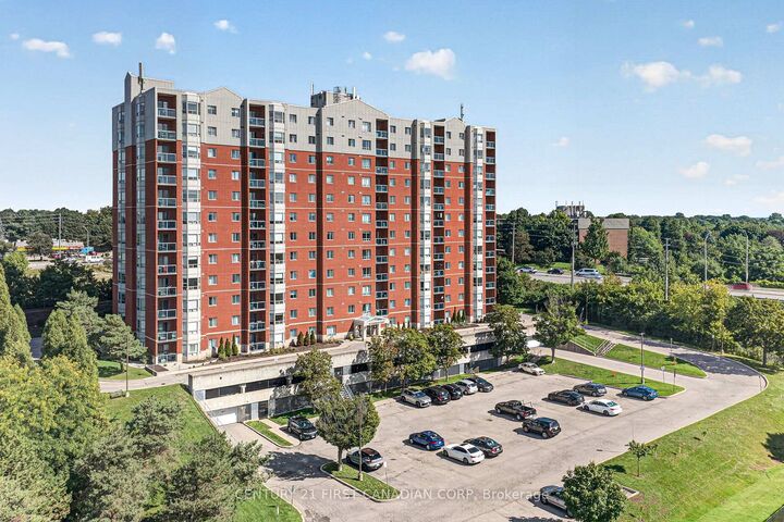 Property Photo:  30 Chapman Court 203  ON N6G 4Y4 