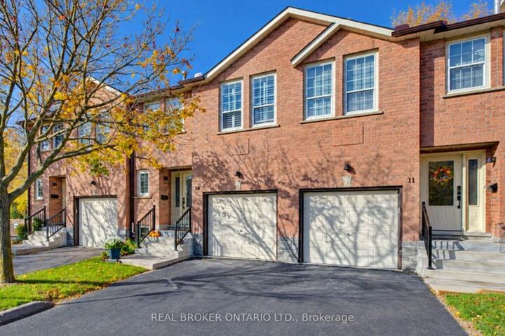 Property Photo:  375 Holiday Inn Drive 10  ON N3C 3P6 
