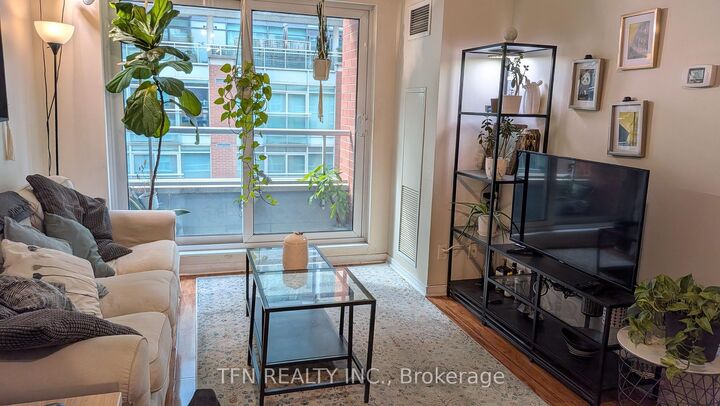 Property Photo:  230 King Street E 913  ON M5A 1K5 