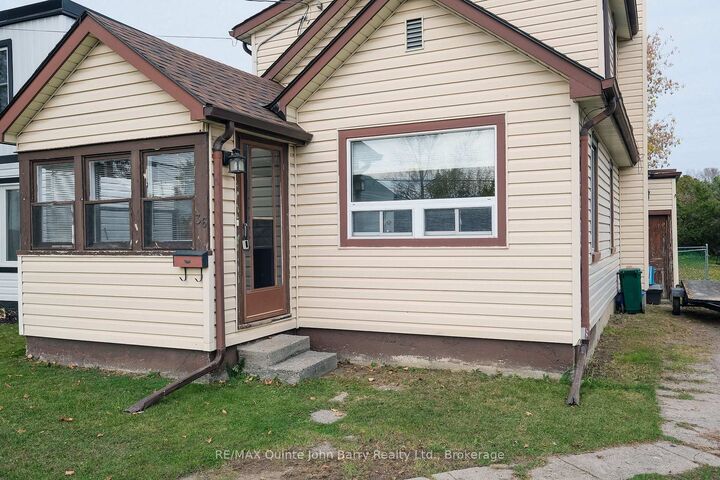 Property Photo:  36 Graham Street  ON K8P 1P5 